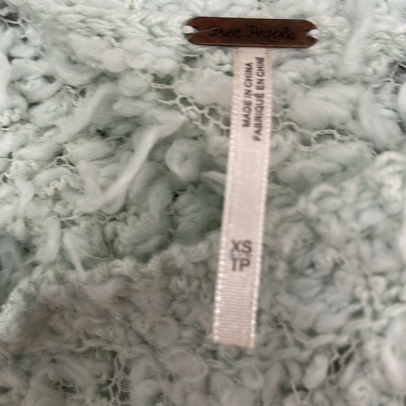 Free People September Song Polar Bear Sweater Size XS preowned - Picture 3 of 4
